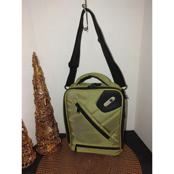 ful Red Label Messenger Crossbody - Picture 2 of 8